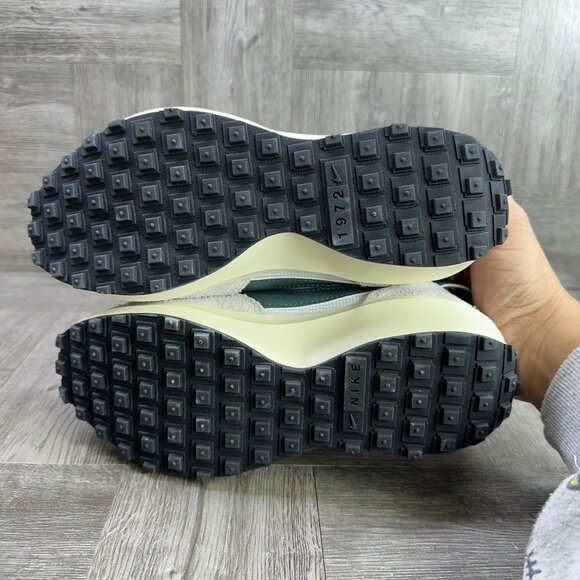 Nike Waffle Debut Women's size 5 White Vintage Green Shoes DX2931-102 - Picture 7 of 8